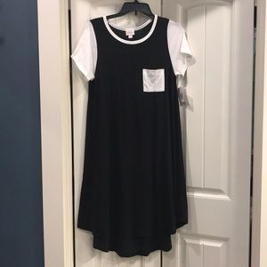 Black and white NWT Lularoe Small Carly